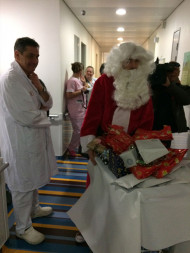 A l’Hôpital des Broussailles avec les enfants en décembre 2017